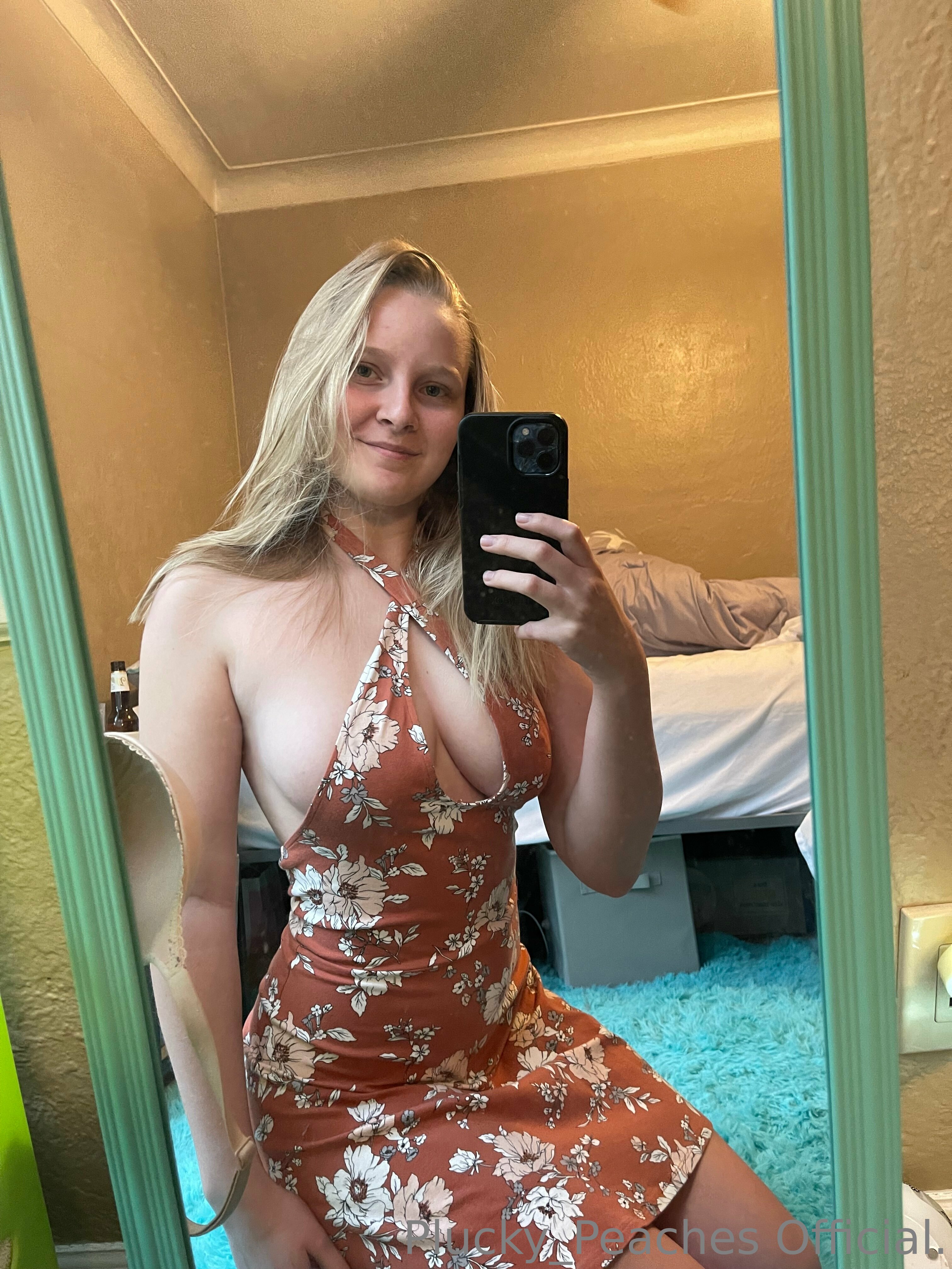 pluckypeaches Nude Leaked Onlyfans Photo pluckypeaches Nude Leaked Onlyfans Photo