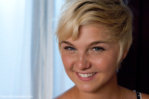 10383_chloe_isis_derrick_011.jpg