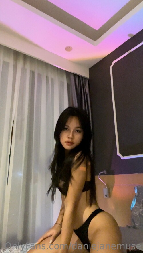 Danie Jane / daniejanemuse Nude Leaked Onlyfans Photo Danie Jane / daniejanemuse Nude Leaked Onlyfans Photo