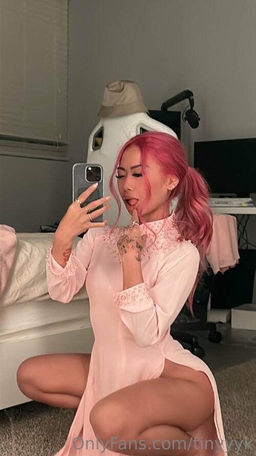 tinyyyk (aka kaylakipp) Nude Leaked Onlyfans Photo tinyyyk (aka kaylakipp) Nude Leaked Onlyfans Photo