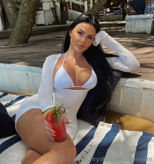 1284x1370_a5111ce41e8f7c0f40a6c345f1477bb24931d63be7125ad3.jpg