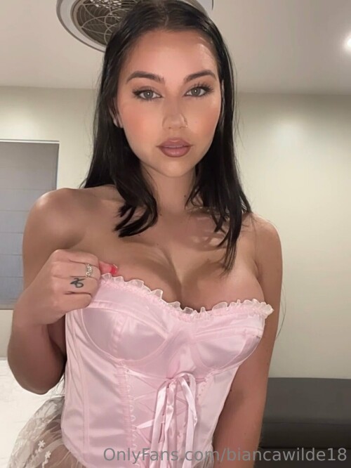 Bianca Wilde / biancawilde18 Nude Leaked Onlyfans Photo Bianca Wilde / biancawilde18 Nude Leaked Onlyfans Photo