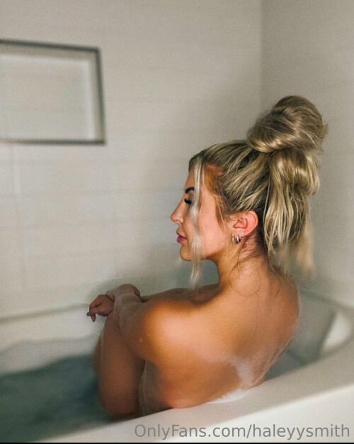 HaleyySmith / bootyqueenwinter Nude Leaked Onlyfans Photo HaleyySmith / bootyqueenwinter Nude Leaked Onlyfans Photo