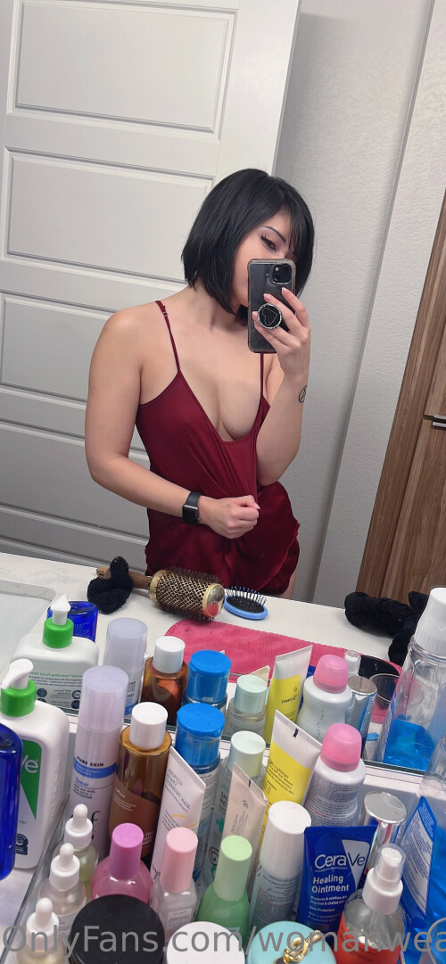 womanwearingred / Buffbunnymika / Buffbunbun Nude Leaked Onlyfans Photo