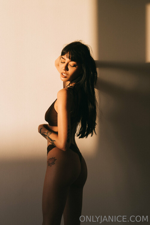 Janice Griffith Nude Leaked Onlyfans Photo