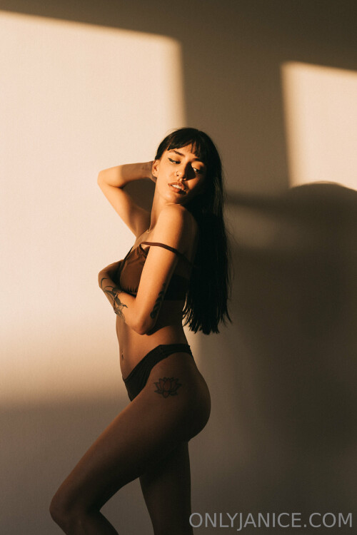 Janice Griffith Nude Leaked Onlyfans Photo