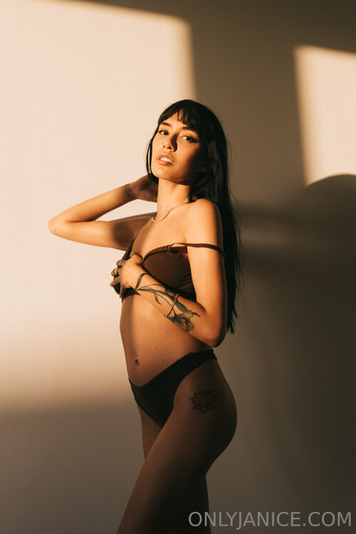 Janice Griffith Nude Leaked Onlyfans Photo