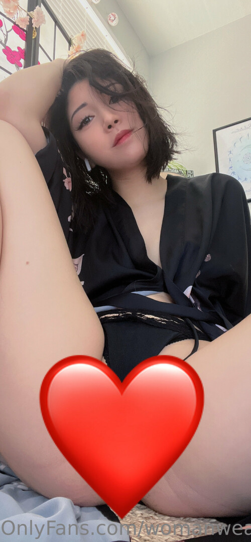 womanwearingred / Buffbunnymika / Buffbunbun Nude Leaked Onlyfans Photo
