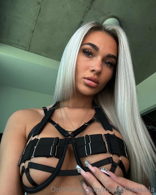 hannahmakala | hannahgobananas | hangobananas Nude Leaked Onlyfans Photo