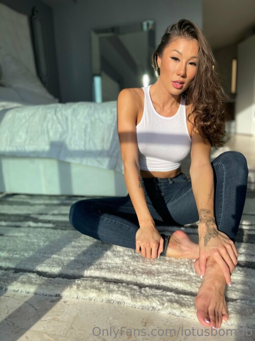 Lotus Bomb | Lotusbombb Nude Leaked Onlyfans Photo Lotus Bomb | Lotusbombb Nude Leaked Onlyfans Photo