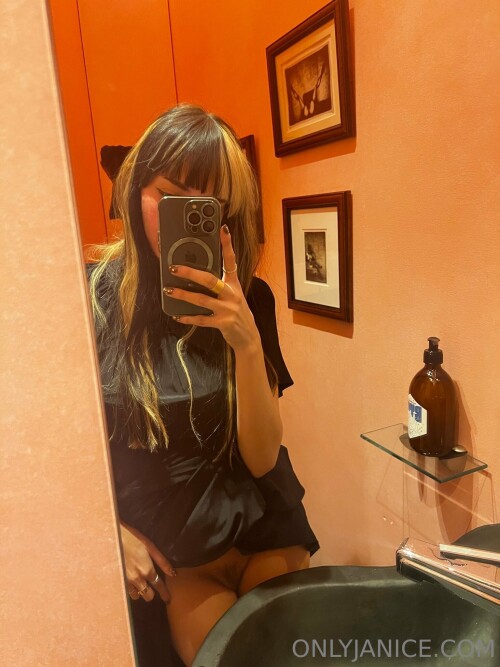 Janice Griffith Nude Leaked Onlyfans Photo