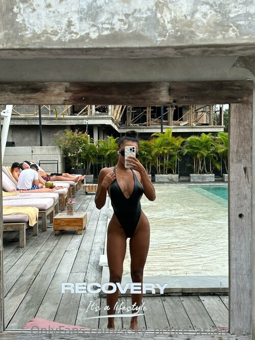 Carla Piece of Art Nude Leaked Onlyfans Photo Carla Piece of Art Nude Leaked Onlyfans Photo