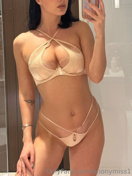 anonymiss1 / crazym Nude Leaked Onlyfans Photo