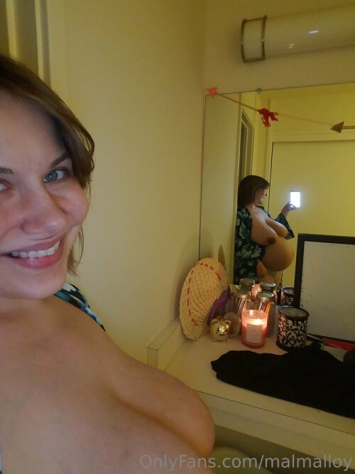 Mal Malloy Nude Leaked Onlyfans Photo
