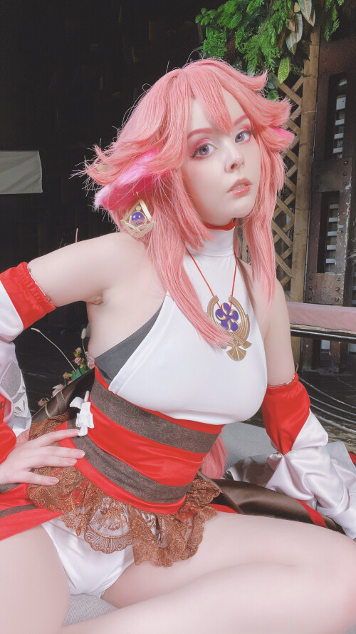2022-06-Yae-Miko-1.jpg