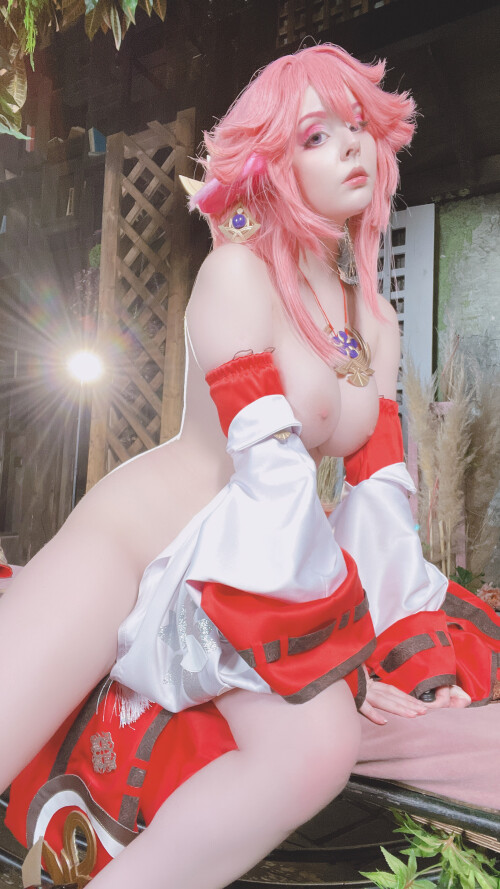 2022-06-Yae-Miko-18.jpg