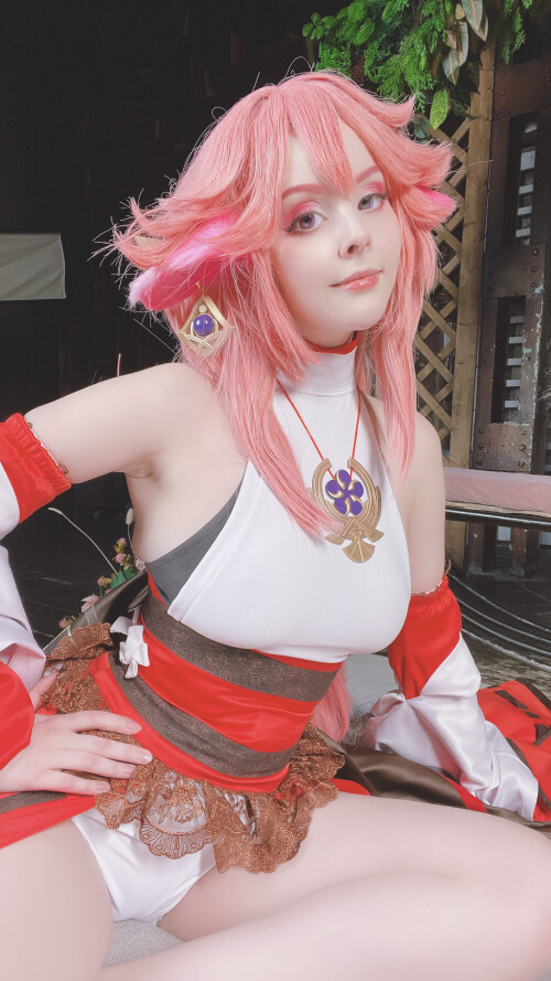 2022-06-Yae-Miko-2.jpg