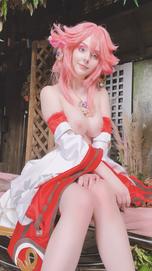 2022-06-Yae-Miko-22.jpg