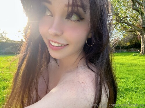 Belle Delphine Photo 4