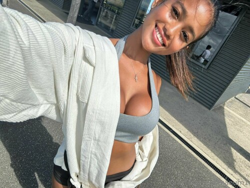 maeurn1 / maeurn.tv / Maeurn Smiles Nude Leaked Onlyfans Photo maeurn1 / maeurn.tv / Maeurn Smiles Nude Leaked Onlyfans Photo
