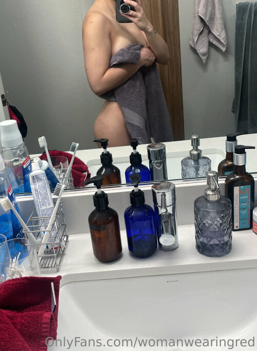 womanwearingred / Buffbunnymika / Buffbunbun Nude Leaked Onlyfans Photo