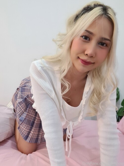 Suri / surisnow Nude Leaked Onlyfans Photo Suri / surisnow Nude Leaked Onlyfans Photo