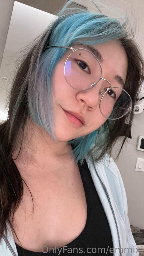 2270x4032_84511effa022860580692181b8aa743f.md.jpg