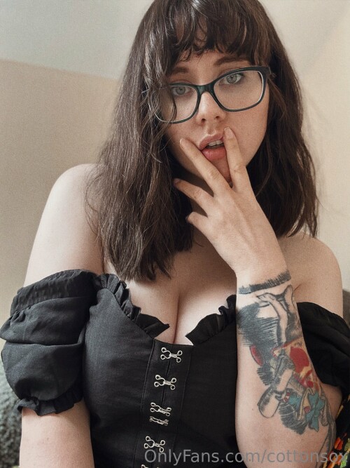 Alice Cotton Sox | Alicewinterhold Nude Leaked Onlyfans Photo Alice Cotton Sox | Alicewinterhold Nude Leaked Onlyfans Photo