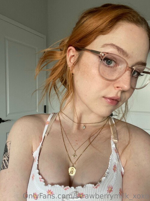 strawberrymilk_xoxo Nude Leaked Onlyfans Photo strawberrymilk_xoxo Nude Leaked Onlyfans Photo