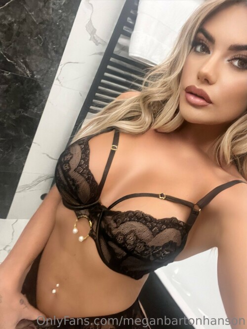 Megan Barton Hanson Nude Leaked Onlyfans Photo