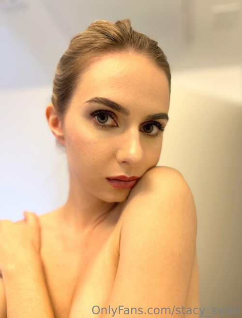 anastayshaa / stacy_swan Nude Leaked Onlyfans Photo anastayshaa / stacy_swan Nude Leaked Onlyfans Photo
