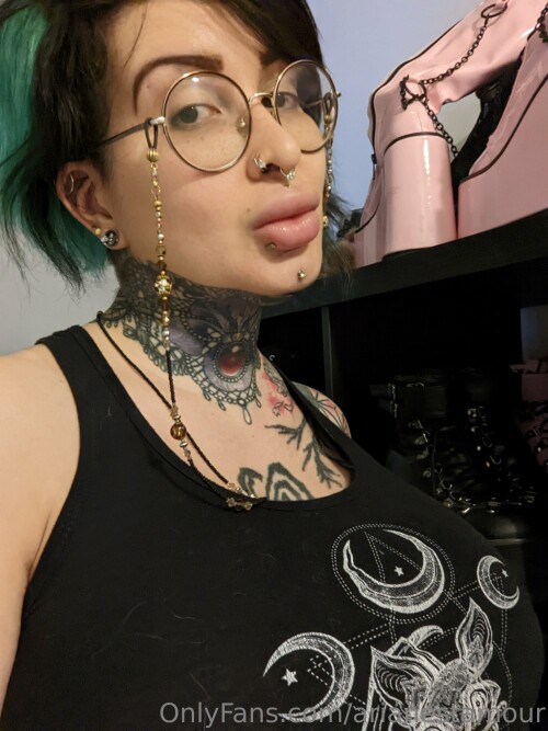 Ariane Saint Amour Nude Leaked Onlyfans Photo Ariane Saint Amour Nude Leaked Onlyfans Photo
