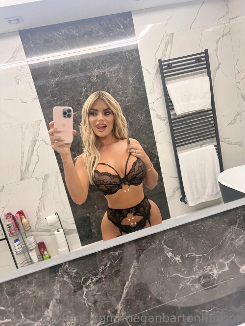 Megan Barton Hanson Nude Leaked Onlyfans Photo