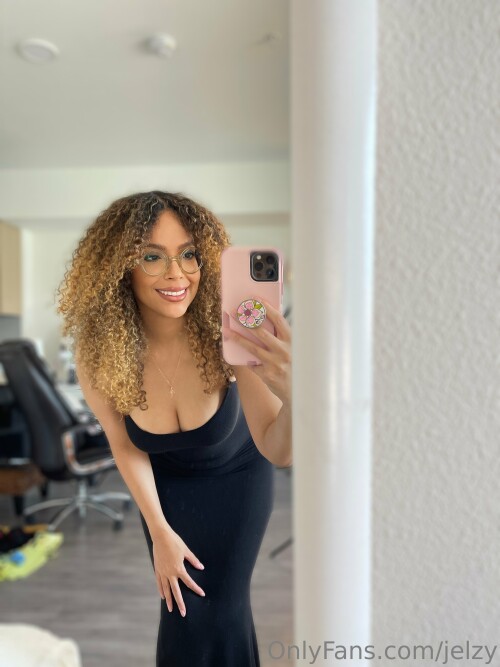 queen_jelz Nude Leaked Onlyfans Photo queen_jelz Nude Leaked Onlyfans Photo