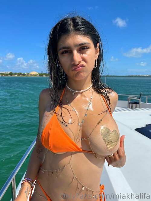 3024x4032_698512390defa27d74afd76381ad60eb.md.jpg