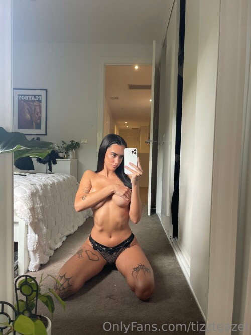 Emily Tyrrell / tizzteazer Nude Leaked Onlyfans Photo