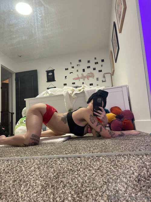 itsnatdog - mfbabyrain Nude Leaked Onlyfans Photo
