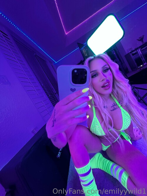 Emilyy Wild | emilyywild1 | ariirae Nude Leaked Onlyfans Photo Emilyy Wild | emilyywild1 | ariirae Nude Leaked Onlyfans Photo