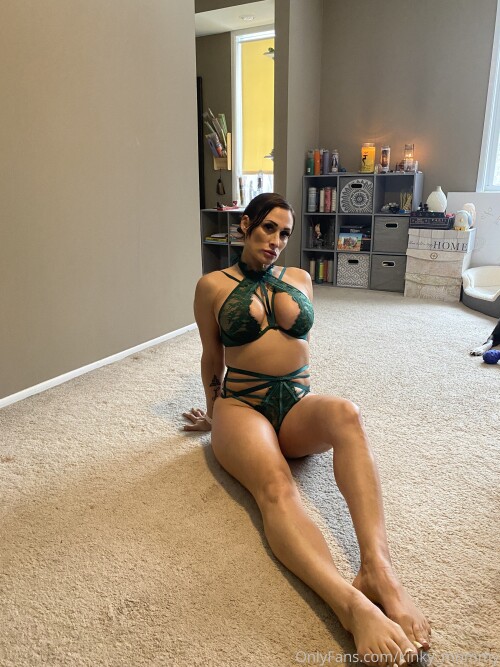 Kinky_Mommy / Pregnantgranny / Bethfitmodel Nude Leaked Onlyfans Photo Kinky_Mommy / Pregnantgranny / Bethfitmodel Nude Leaked Onlyfans Photo