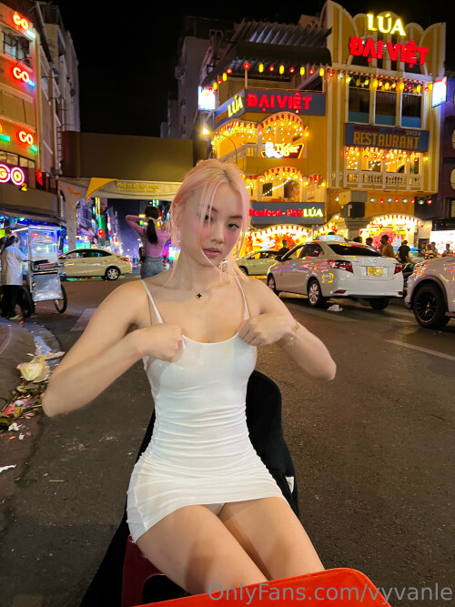 Vyvan Le Nude Leaked Onlyfans Photo