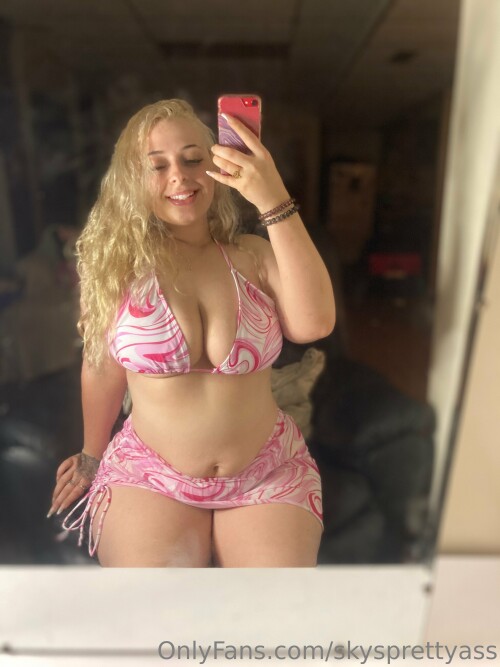 skysprettyass Nude Leaked Onlyfans Photo skysprettyass Nude Leaked Onlyfans Photo