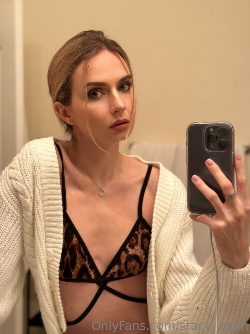 anastayshaa / stacy_swan Nude Leaked Onlyfans Photo anastayshaa / stacy_swan Nude Leaked Onlyfans Photo