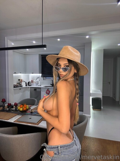 mervetaskiin Nude Leaked Onlyfans Photo mervetaskiin Nude Leaked Onlyfans Photo