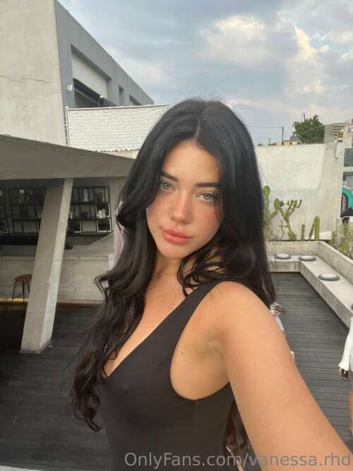 3024x4032_b97687ec4f906359324bab4ab8e9397d7d8e928cb1ffda0d.jpg