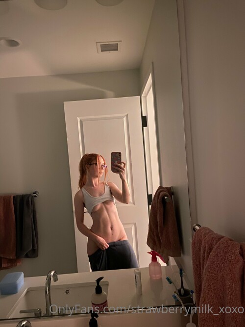 strawberrymilk_xoxo Nude Leaked Onlyfans Photo strawberrymilk_xoxo Nude Leaked Onlyfans Photo