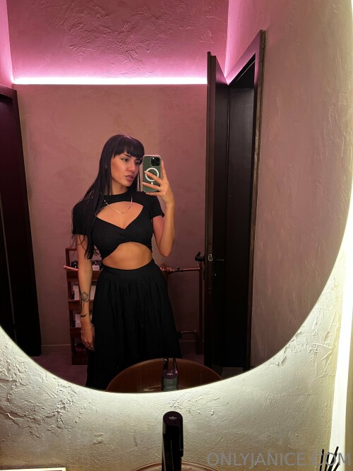 Janice Griffith Nude Leaked Onlyfans Photo