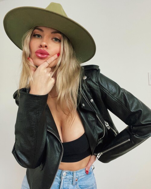 Ashley Schultz Nude Leaked Onlyfans Photo