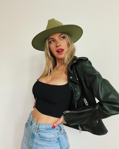 Ashley Schultz Nude Leaked Onlyfans Photo