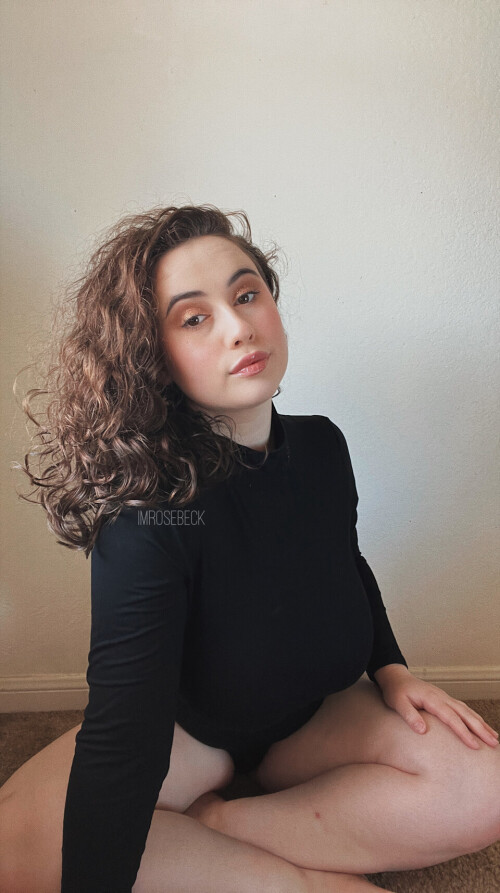 Rose Beck (imrosebeck) Nude Leaked Onlyfans Photo Rose Beck (imrosebeck) Nude Leaked Onlyfans Photo