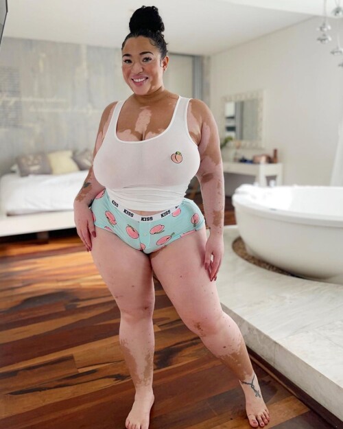 Evie_Spice/YvetteMari Nude Leaked Onlyfans Photo Evie_Spice/YvetteMari Nude Leaked Onlyfans Photo